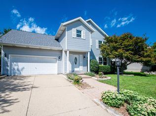 4747 W Pendleton Pl, Peoria, IL 61615