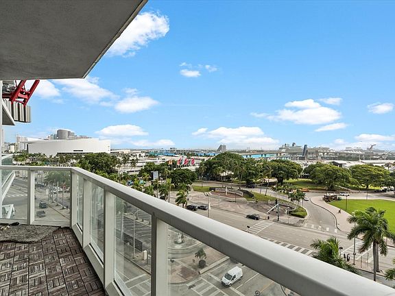 3rd image of 244 Biscayne Boulevard #701