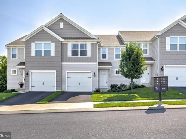 14 Southside Dr, Willow Street, PA 17584