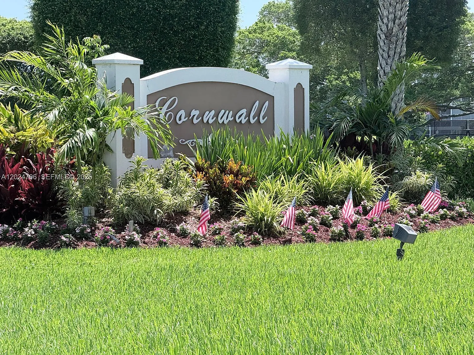Cornwall At Century Villa — Photo 2