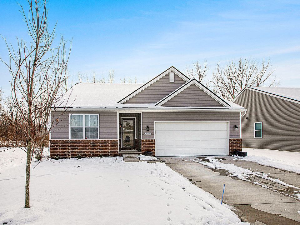 1st image of 10281 Swan Lake Cir