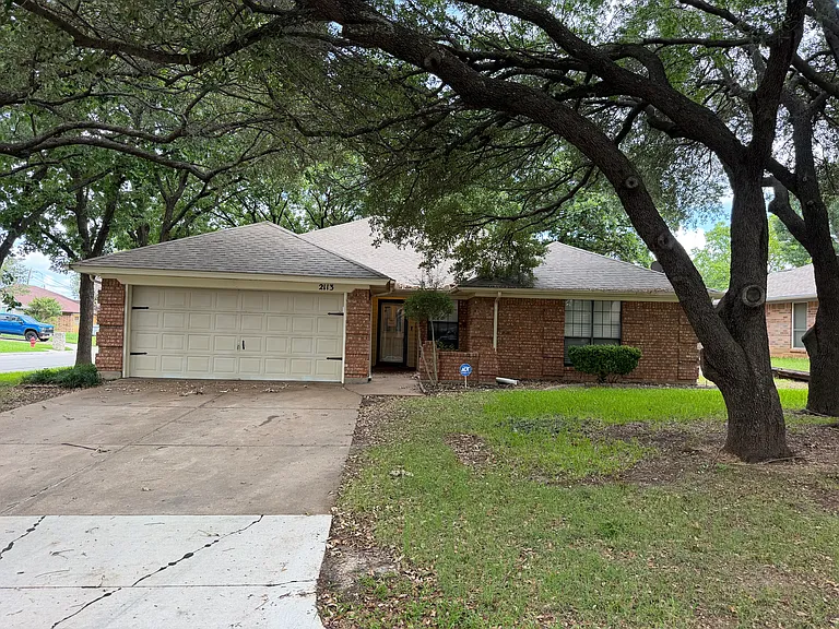 2113 Atlas Ct — Photo 1