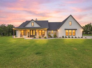 8322 Fm 512, Wolfe City, TX 75496