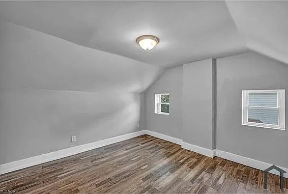 2 bed, $1,639 — Photo 4