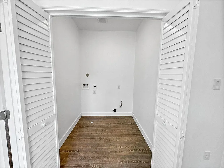 8141 Jeffery St #A — Photo 13