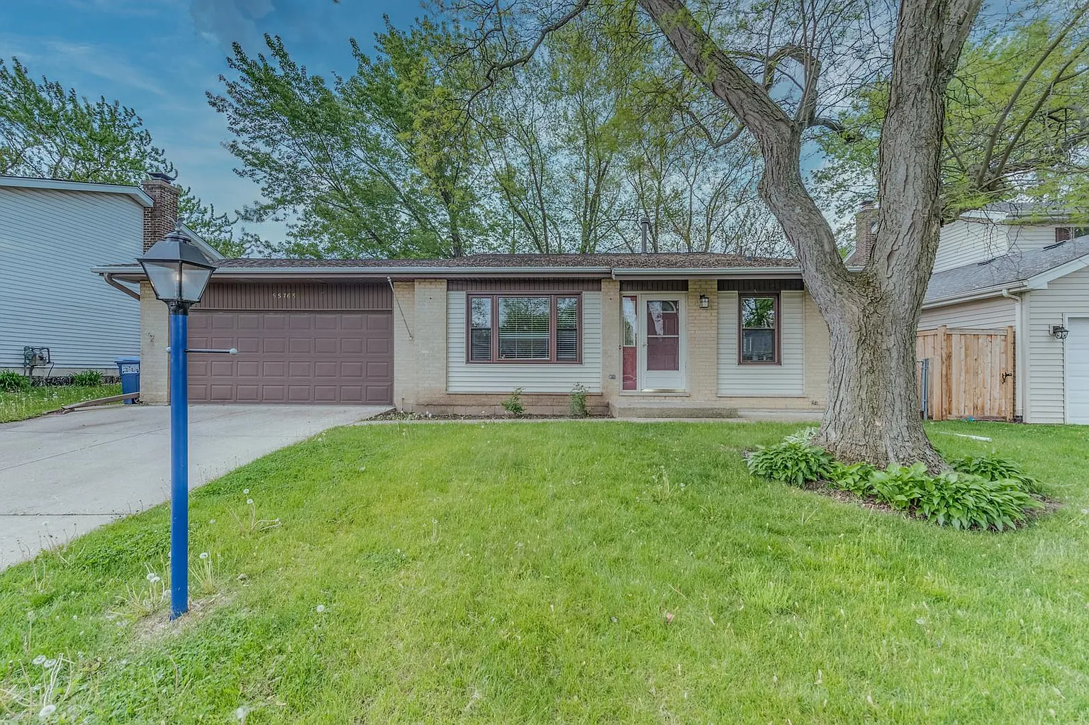 5S765 Malibu Ln photo 1
