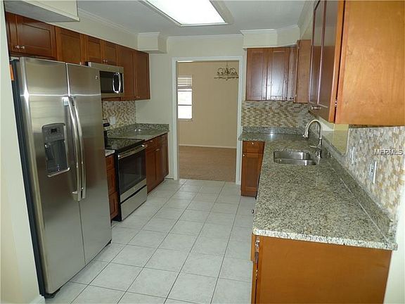 3rd image of 501 Ashland Ave