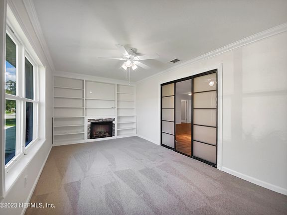 3rd image of 410 CRANES LANDING Court