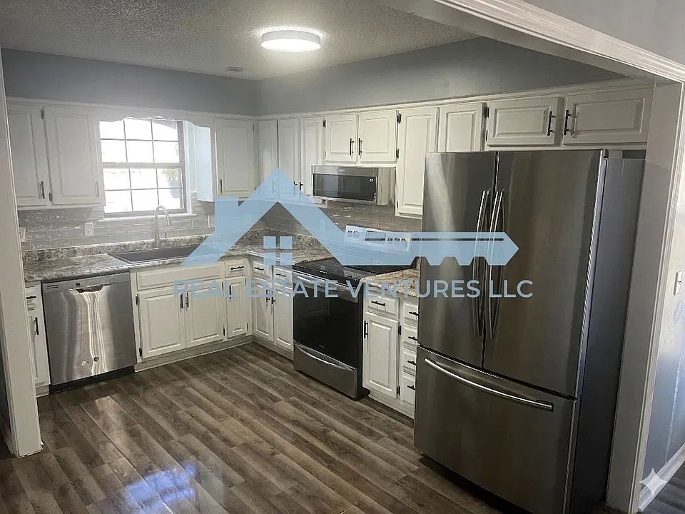 15801 W 127th Ter