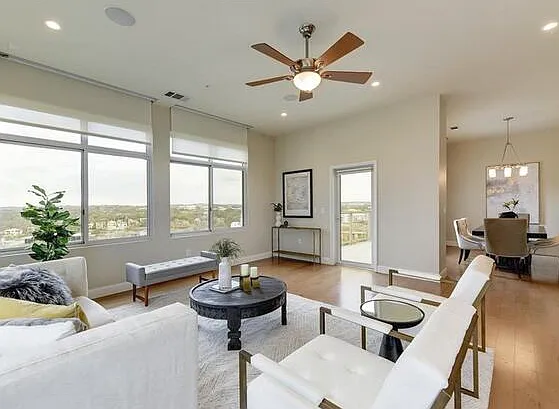 Apartment for Rent — Photo 2