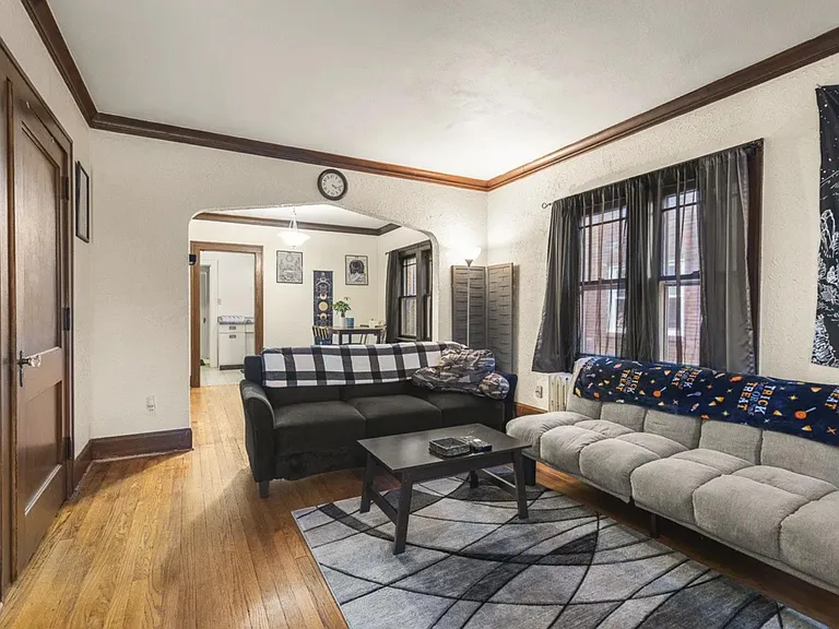 1930 Douglas St #4 — Photo 4