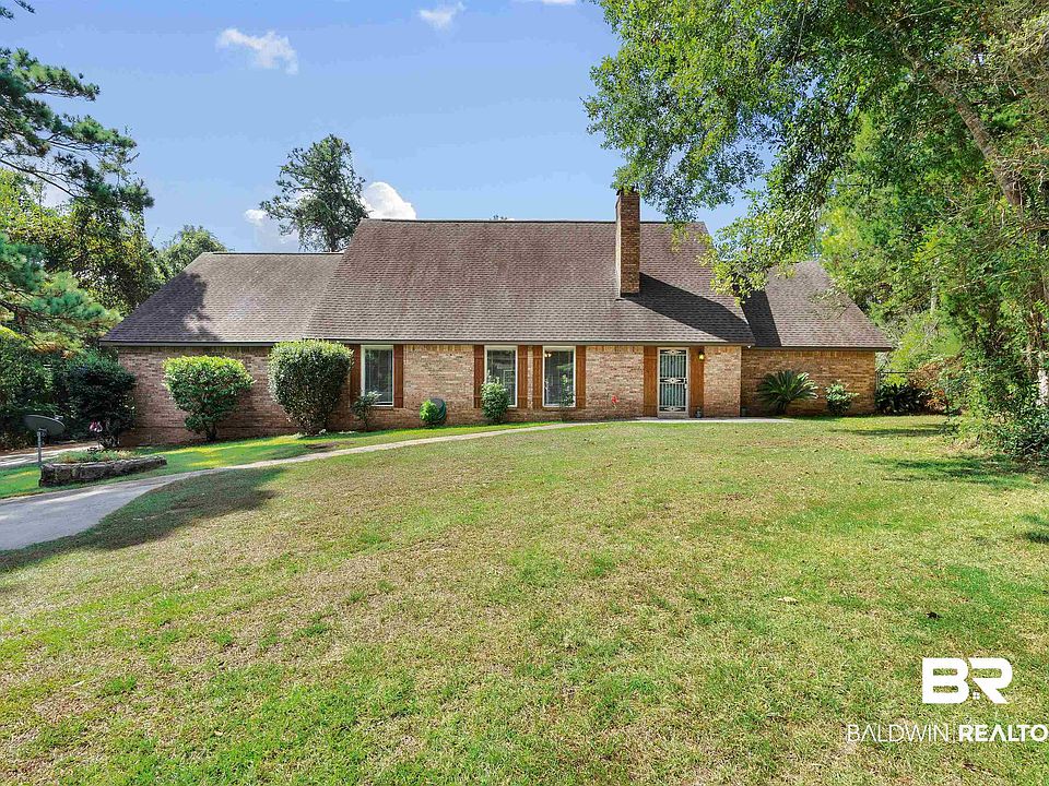 1st image of 106 River Oaks Cir