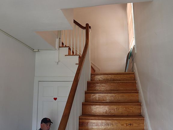 3rd image of 1119 W Grace St #2