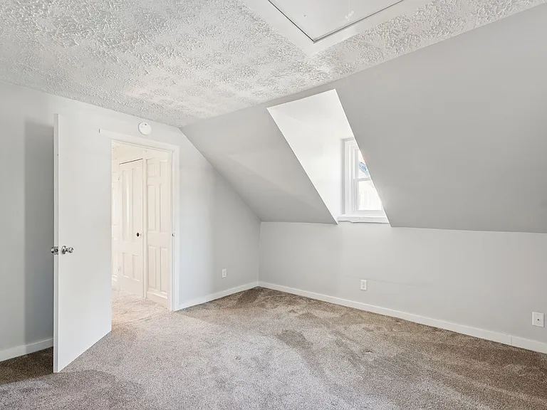 140 & 142 Sawyer Street — Photo 26