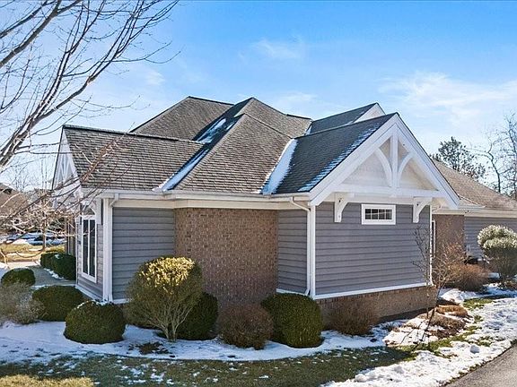 4th image of 2115 Blue Jay Ln #19
