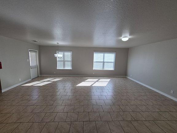 2nd image of 2634 Willow Pond