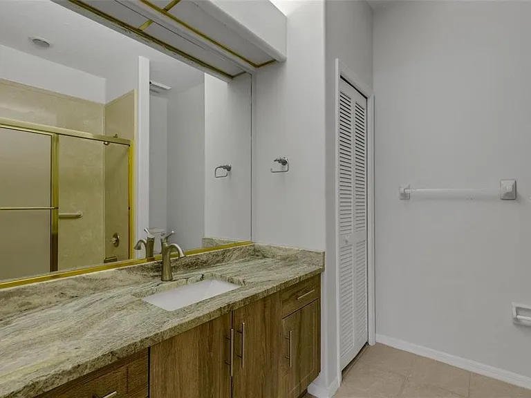 4044 Penshurst Park — Photo 35