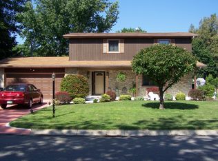 3322 Beech Dr, Columbus, IN 47203