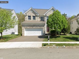 41 Palisades Rd, Old Bridge, NJ 08857