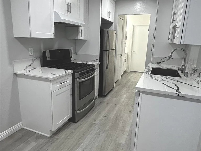 1031 Linden Ave #107 — Photo 2