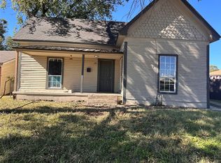 115 1st St, Terrell, TX 75160