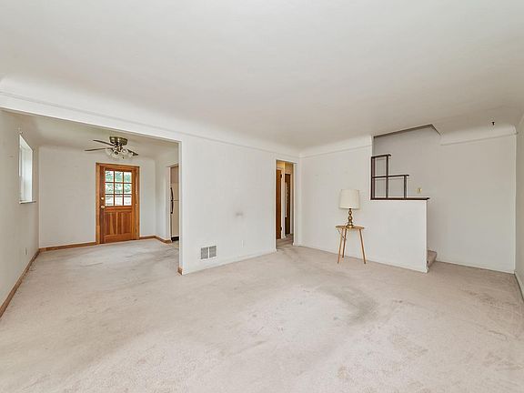 4th image of 6311 Stover Ave