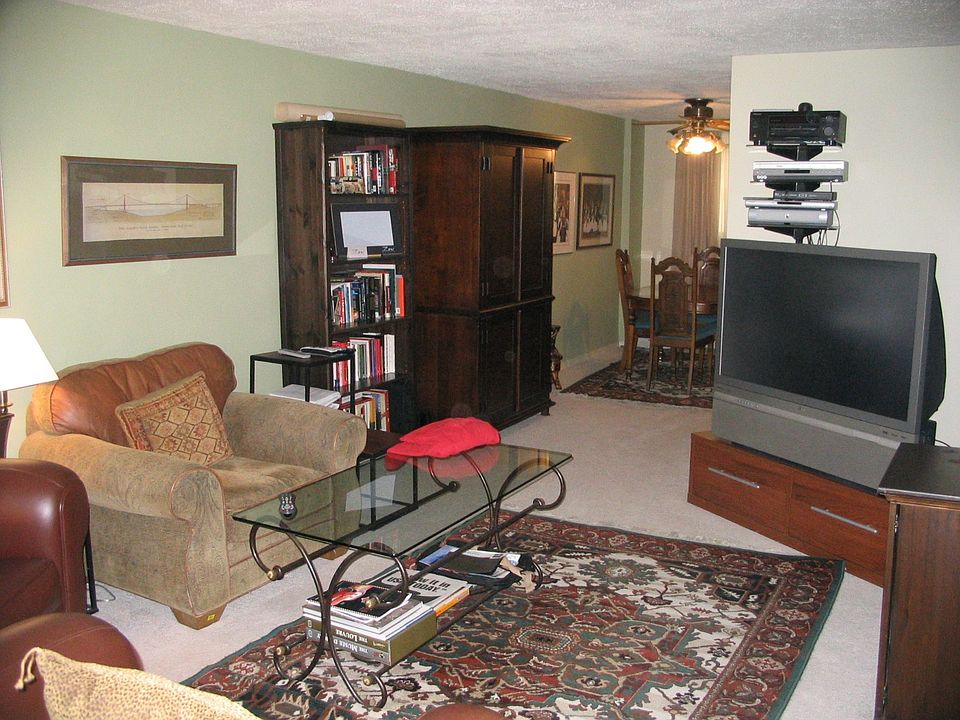 2nd image of 375 Leverington Ave