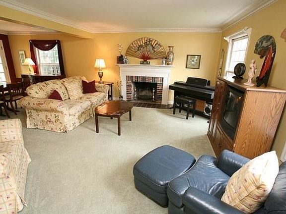 4th image of 3607 W Brittany Ct