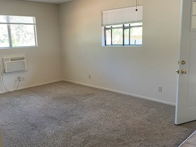 45 Cedar Ln #2 — Photo 5