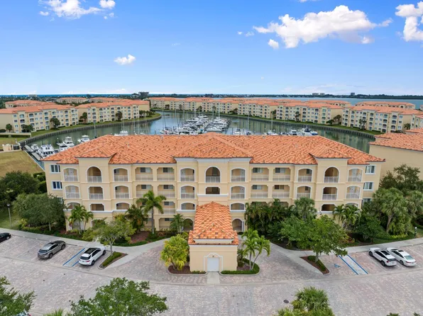 11 Harbour Isle Drive W #106, Fort Pierce, FL 34949