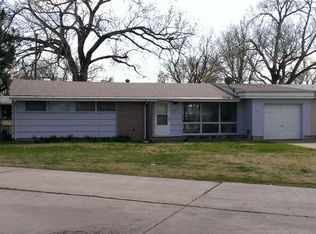 1343 Crescent Dr, Salina, KS 67401