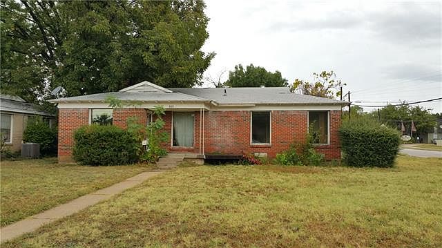 1st image of 143 E Holland Dr