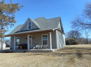 501 Ross St, Bellevue, TX 76228