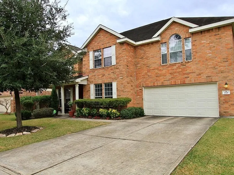2118 Long Trail Path Ct — Photo 2