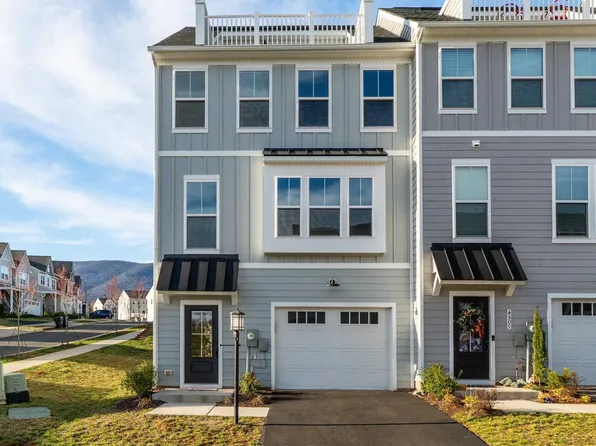 4503 Dupree St, Crozet, VA 22932