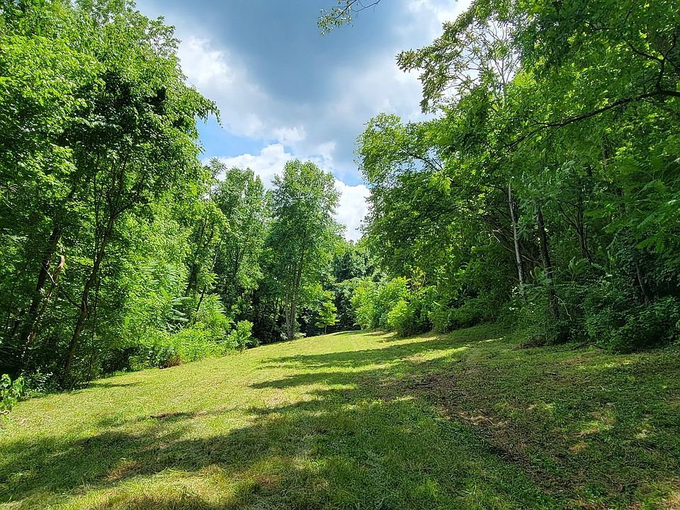 2nd image of 751 Dry Creek Rd