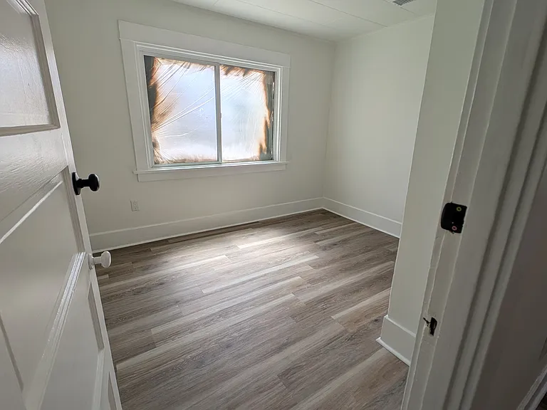 2213 S Meridian Ave — Photo 10