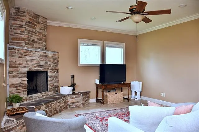 6413 Arden Oaks Dr — Photo 24