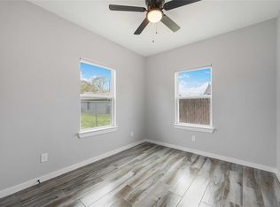 784 Enterprise St, Houston, TX 77088
