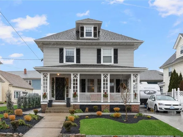 1090 Narragansett Blvd, Cranston, RI 02905