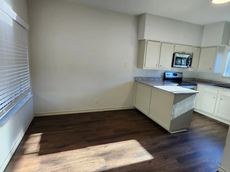 100 Jackman St #102
