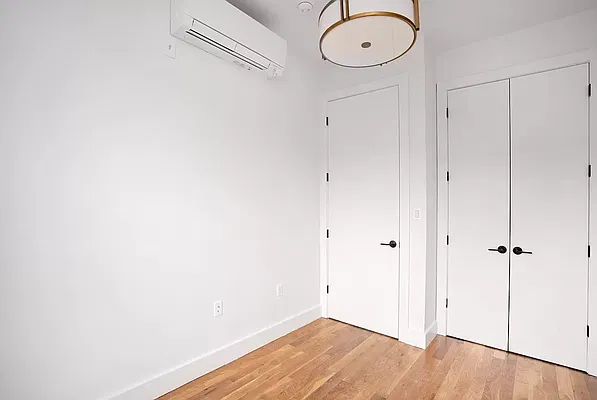 Rented by Bohemia Realty Group | media 20
