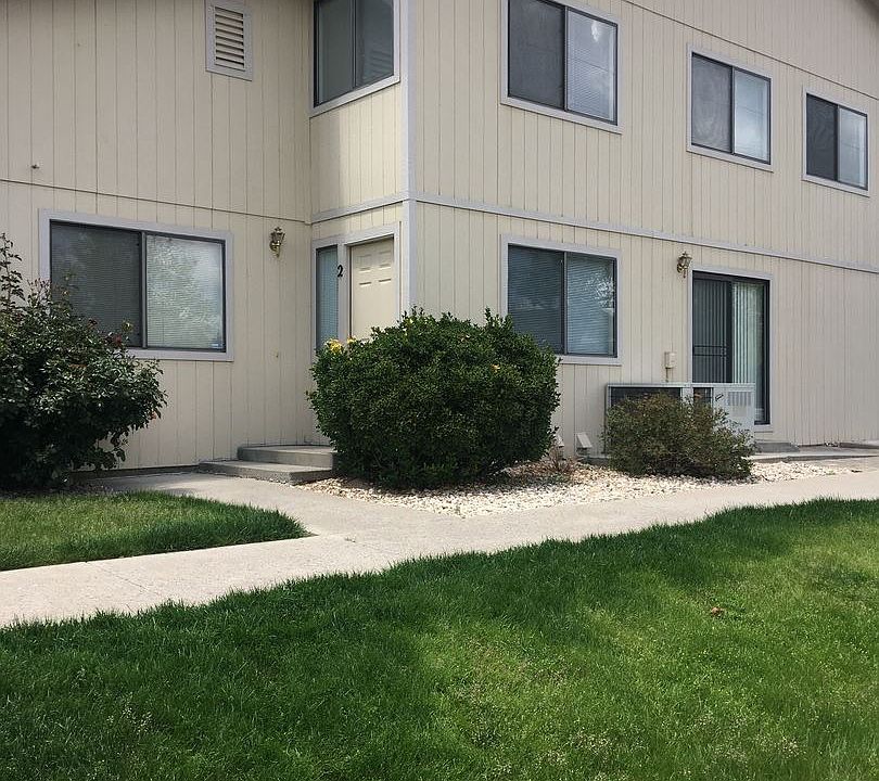 1st image of 4738 Oak St #2