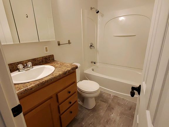 4th image of 1418 Sorenson Ln APT 10