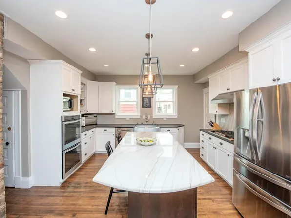 865 Saint Clair Ave, Saint Paul, MN 55105