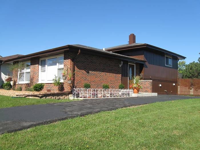 1st image of 196 E Schubert Ave