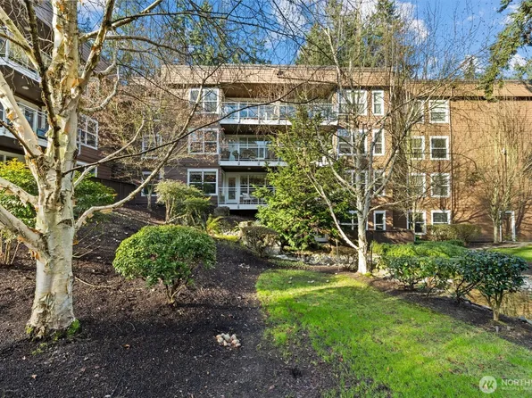 22910 90th Avenue W #E205, Edmonds, WA 98026