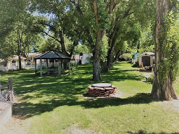 2nd image of 304 Shoshone Cir