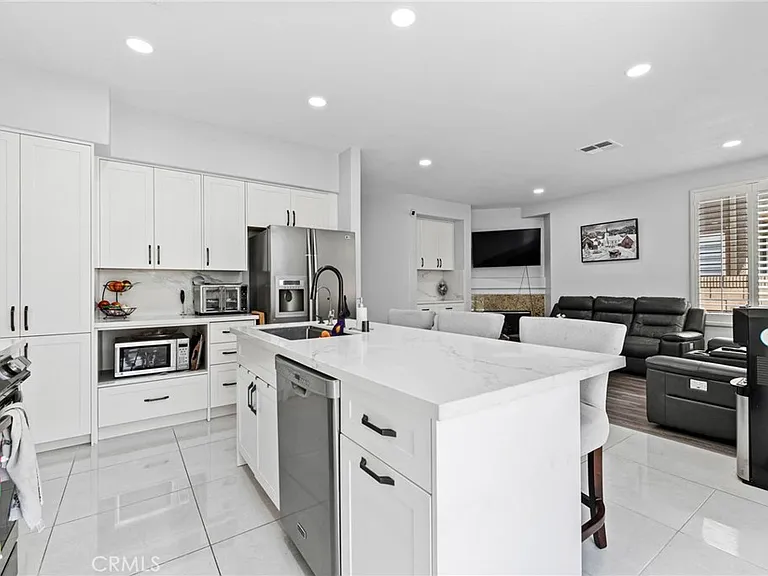 15881 Madelyn Ct — Photo 16