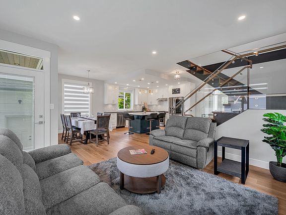 4th image of 390 7th Ave #1
